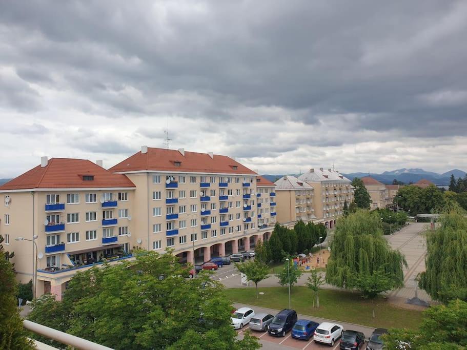 Mezonetovy Apartman V Centre Novej Dubnice Ilava Exterior foto