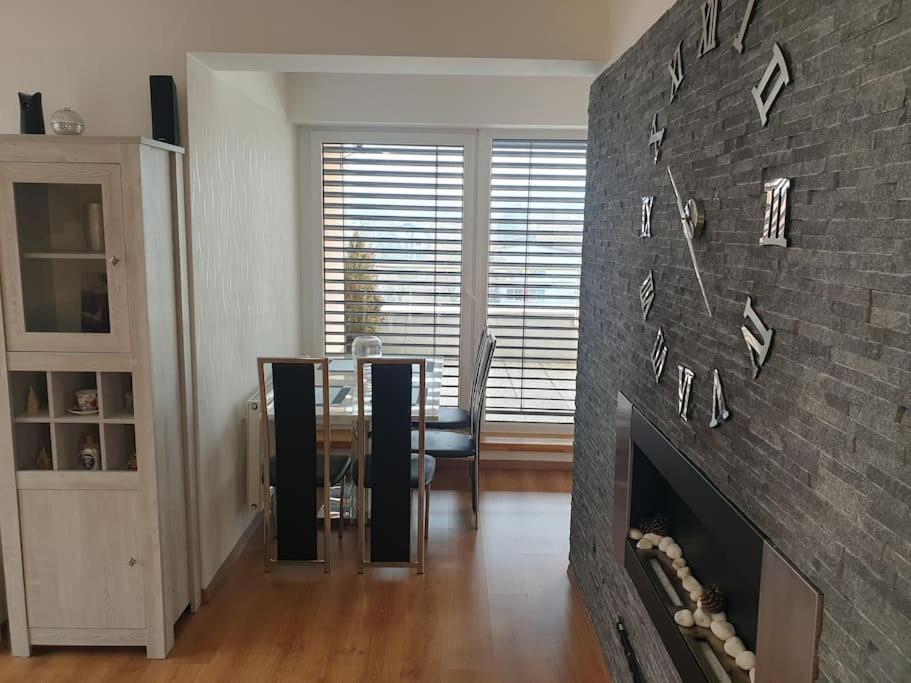 Mezonetovy Apartman V Centre Novej Dubnice Ilava Exterior foto